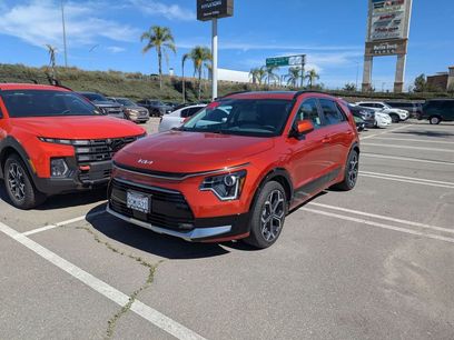 Used 2023 Kia Niro EX Touring