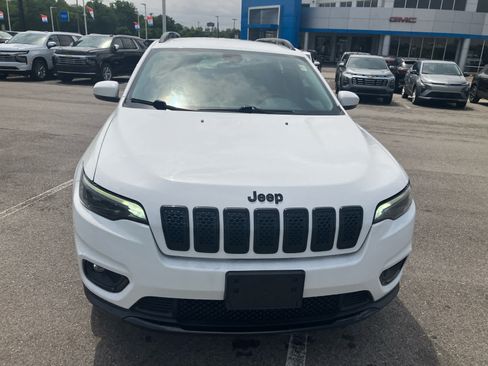Used 2020 Jeep Cherokee Latitude Plus AWD/4WD image 2