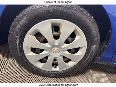 Used 2014 Toyota Prius C One image 15