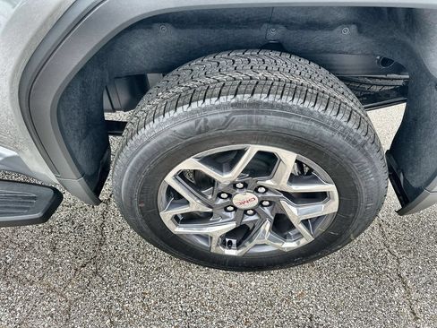 New 2026 GMC Sierra 1500 SLT RWD image 12