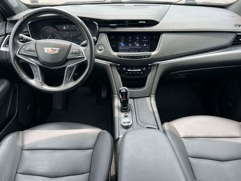 Certified 2023 Cadillac XT5 Premium Luxury AWD/4WD image 12