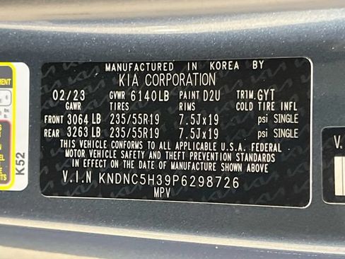 Certified 2023 Kia Carnival EX FWD image 34
