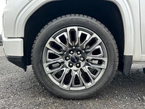Used 2025 GMC Sierra 1500 Denali Ultimate image 13