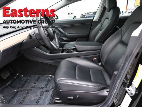 Used 2019 Tesla Model 3 Standard Range image 14