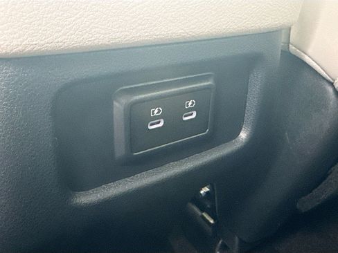 Used 2026 Nissan Pathfinder SL FWD image 26