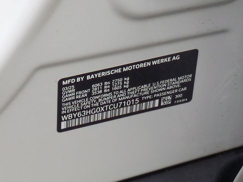 Used 2026 BMW i5 M60 w/ Premium Package RWD image 35