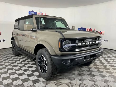 New 2026 Ford Bronco Outer Banks AWD/4WD image 1