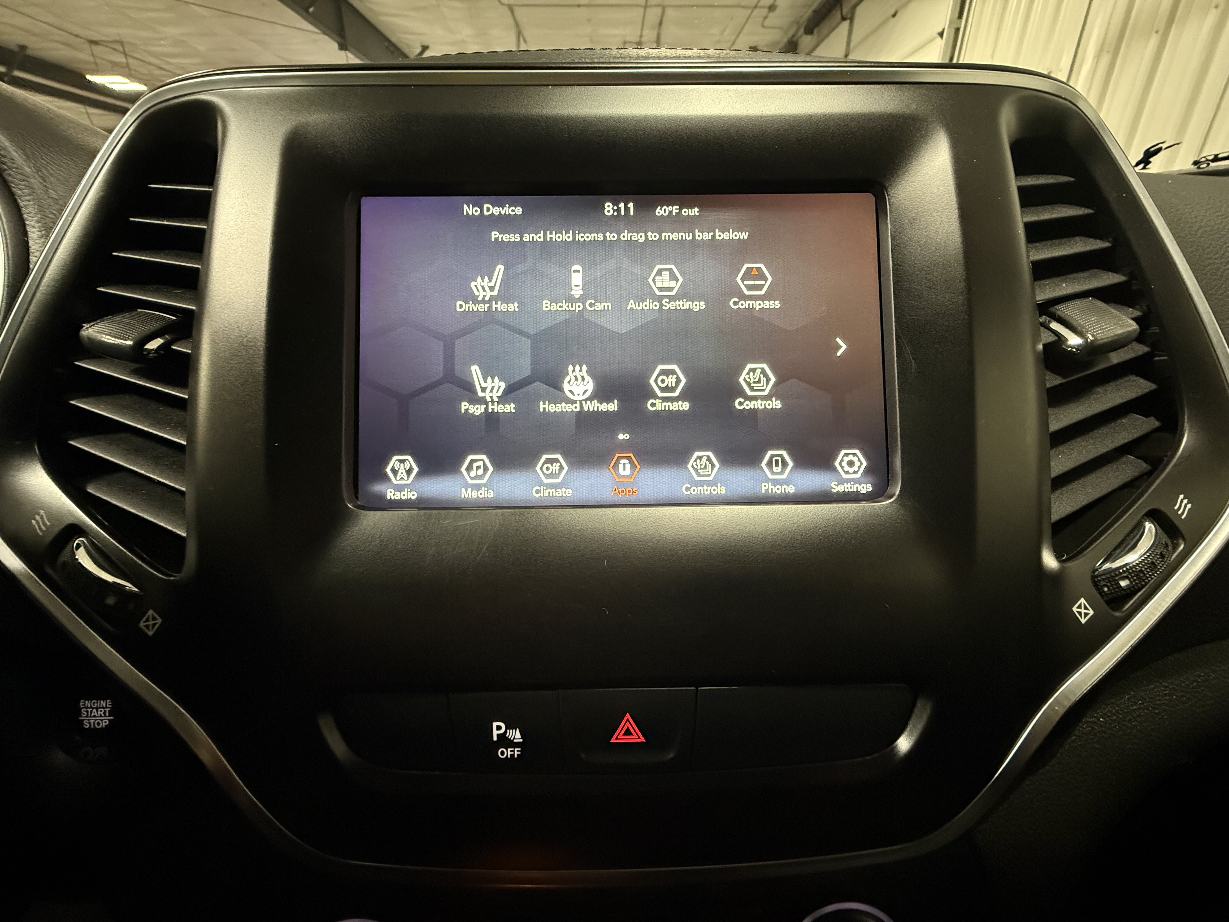 Used 2019 Jeep Cherokee Latitude Plus w/ Cold Weather Group AWD/4WD image 22