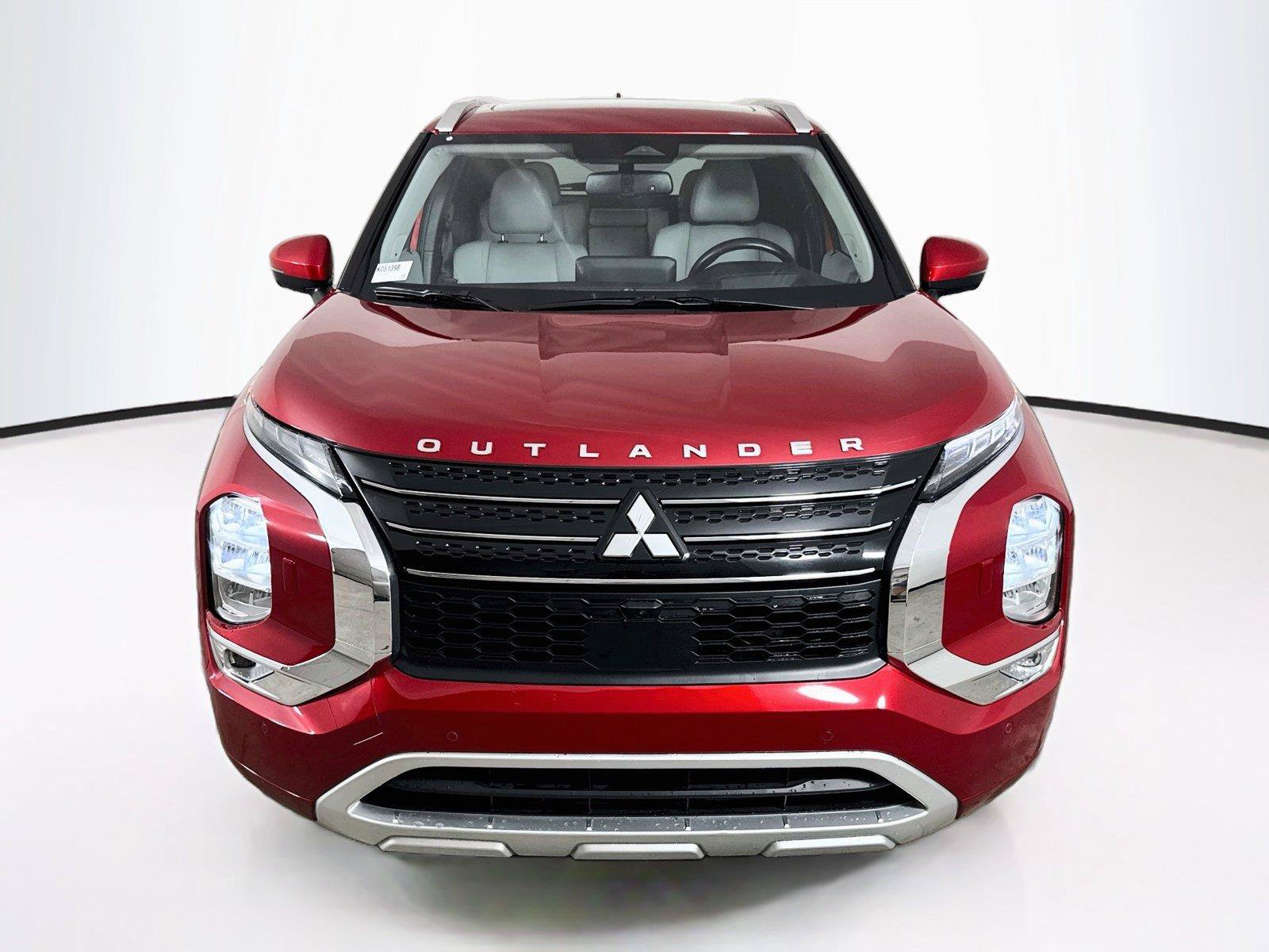 Used 2024 Mitsubishi Outlander 4WD Plug-In Hybrid image 8