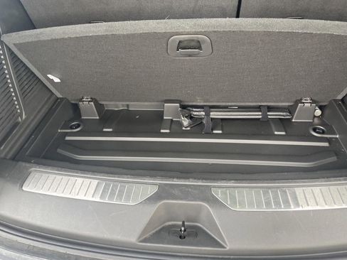 Used 2024 GMC Yukon AT4 w/ Technology Package image 28