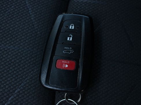 Used 2022 Toyota RAV4 XLE w/ Convenience Package AWD/4WD image 50