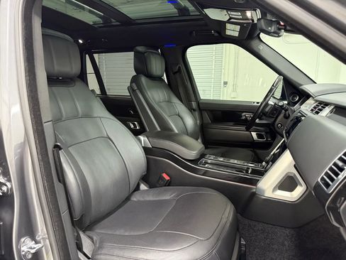Used 2019 Land Rover Range Rover Long Wheelbase Supercharged image 24
