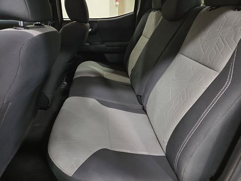 Used 2023 Toyota Tacoma TRD Sport image 14