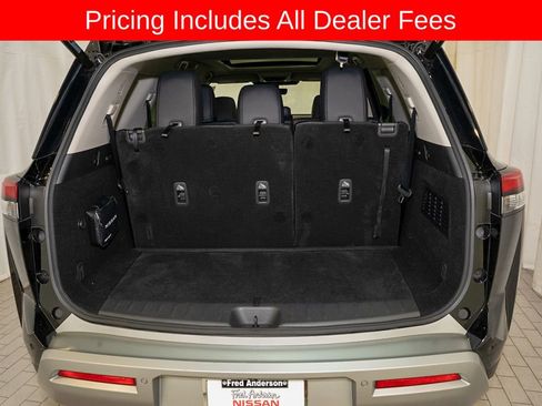 Certified 2024 Nissan Pathfinder Platinum w/ Cargo Package AWD/4WD image 5