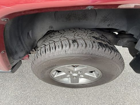 Used 2012 Jeep Wrangler Unlimited Sport image 35