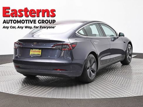 Used 2018 Tesla Model 3 RWD image 5