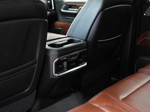 Certified 2025 GMC Sierra 1500 Denali Ultimate AWD/4WD image 32