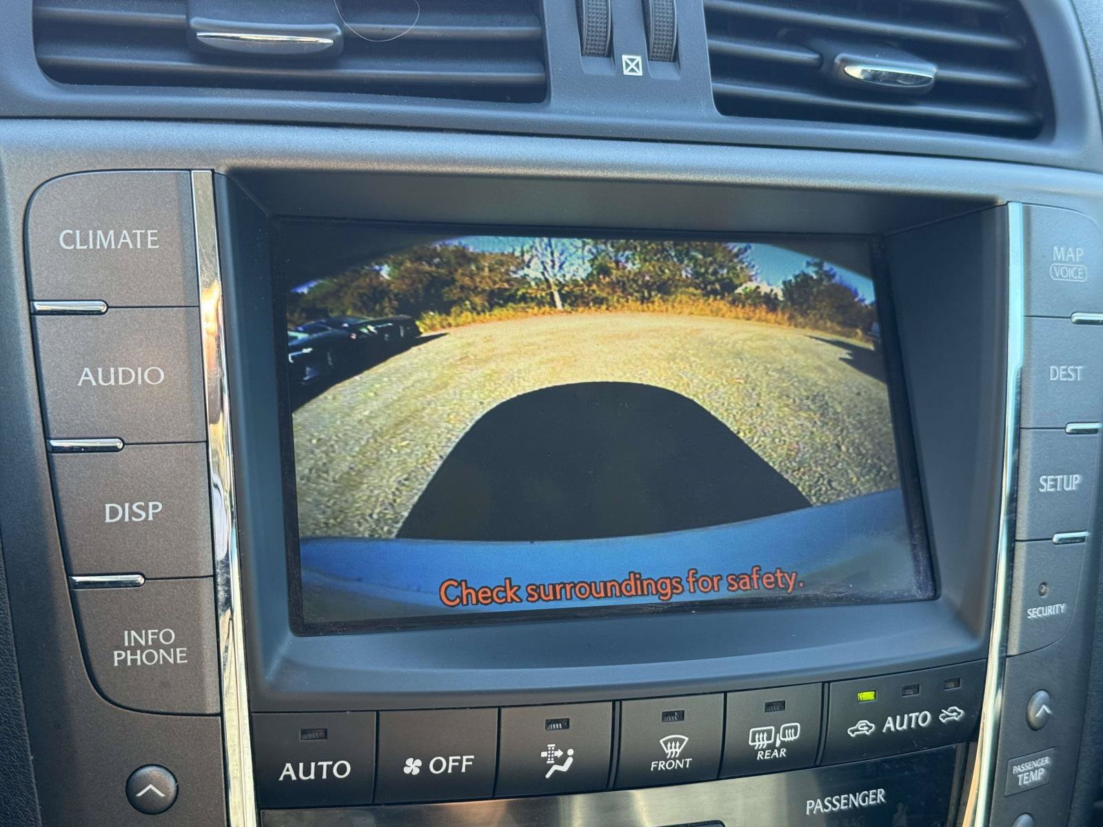 Used 2010 Lexus IS 350C RWD image 12