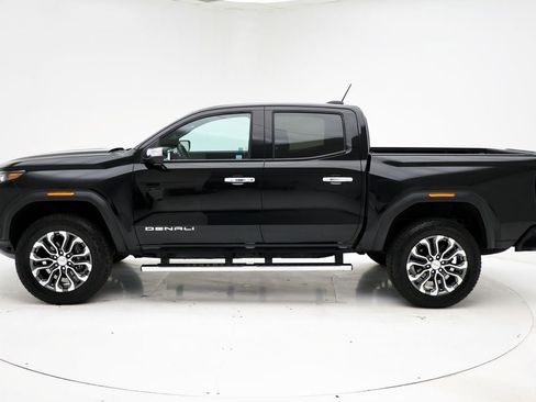 Used 2023 GMC Canyon Denali image 6