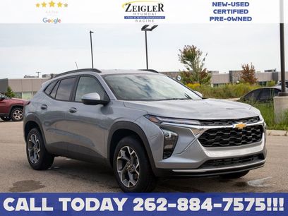 Used 2025 Chevrolet Trax LT w/ Driver Confidence Package