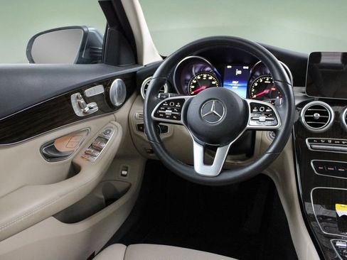 Used 2019 Mercedes-Benz C 300 Sedan image 18