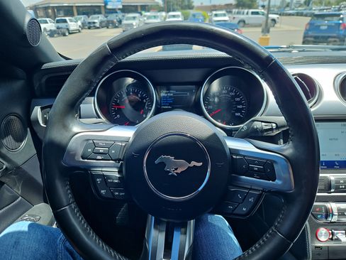 Used 2019 Ford Mustang GT Premium RWD image 11