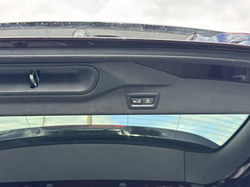 Certified 2023 BMW X7 xDrive40i w/ M Sport Package image 12