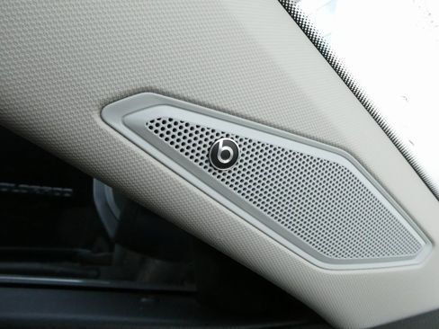 Used 2024 Volkswagen Jetta SEL image 11