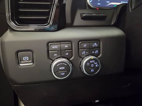 New 2026 GMC Sierra 2500 AT4 w/ AT4 Premium Plus Package image 28