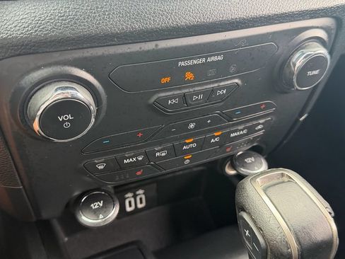 Used 2019 Ford Ranger XLT w/ Equipment Group 302A Luxury RWD image 23