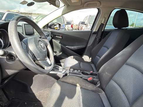 Used 2017 Toyota Yaris iA image 4