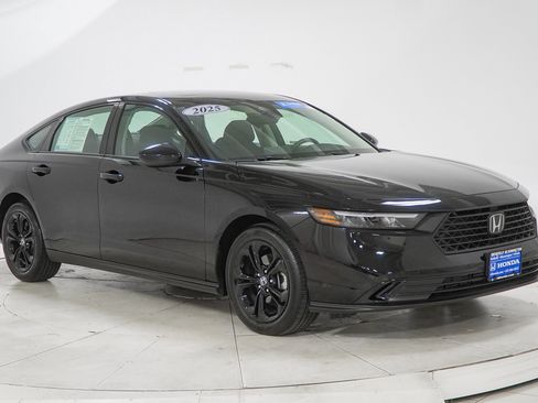 Certified 2025 Honda Accord SE image 13