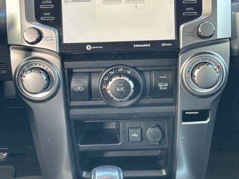 Used 2020 Toyota 4Runner SR5 Premium image 16