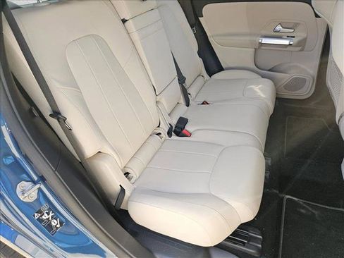 Used 2022 Mercedes-Benz GLB 250 image 18