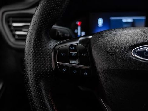 Used 2023 Ford Escape ST-Line image 14