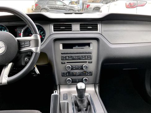 Used 2013 Ford Mustang GT image 6