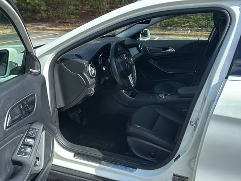 Used 2015 Mercedes-Benz GLA 250 4MATIC image 17