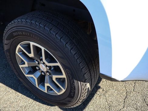 Used 2022 GMC Canyon AT4 w/ Driver Alert Package image 39