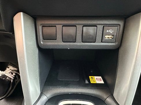 Used 2022 Toyota Corolla Cross LE image 23