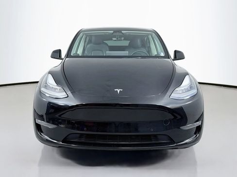 Used 2021 Tesla Model Y Long Range AWD/4WD image 2