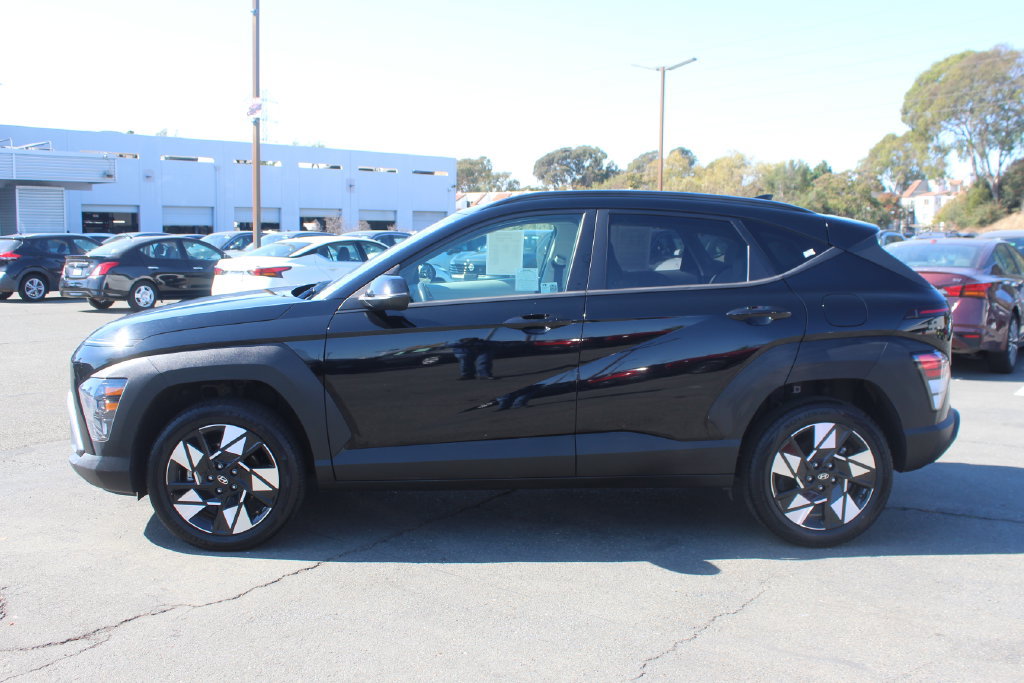 Used 2025 Hyundai Kona SEL AWD/4WD image 2