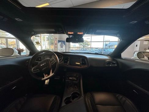 Used 2022 Dodge Challenger SRT Hellcat Redeye image 2