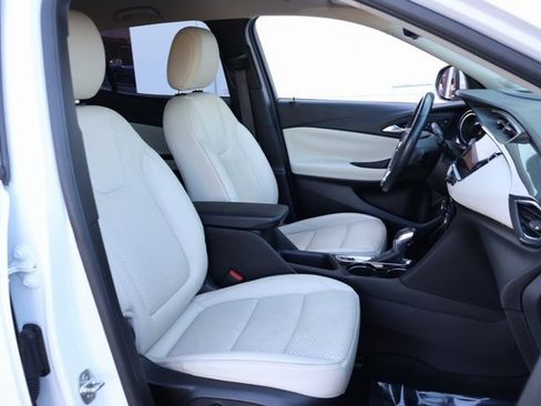 Used 2020 Buick Encore GX Essence w/ Advanced Technology Package image 18