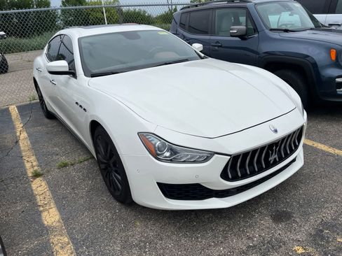 Used 2018 Maserati Ghibli S Q4 AWD/4WD image 20