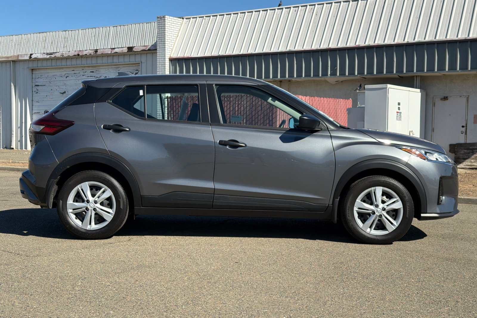 Certified 2025 Nissan Kicks Play S FWD image 3