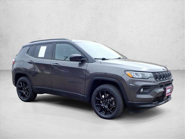 Used 2023 Jeep Compass Latitude w/ Convenience Group AWD/4WD image 6