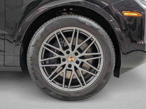 New 2026 Porsche Cayenne image 27