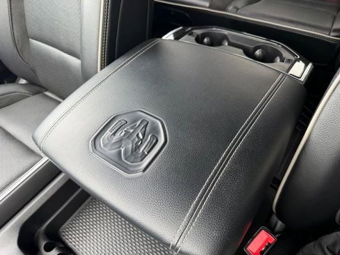 Used 2022 RAM 1500 Laramie w/ Sport Appearance Package AWD/4WD image 18