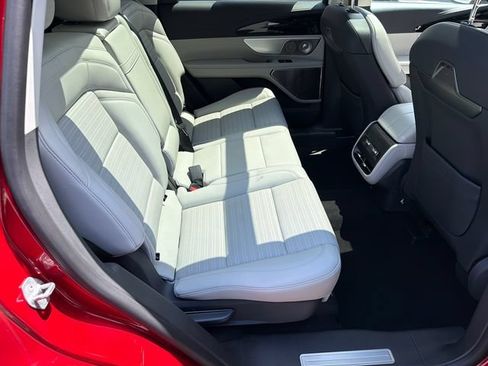 New 2026 Lincoln Nautilus Reserve AWD/4WD image 16