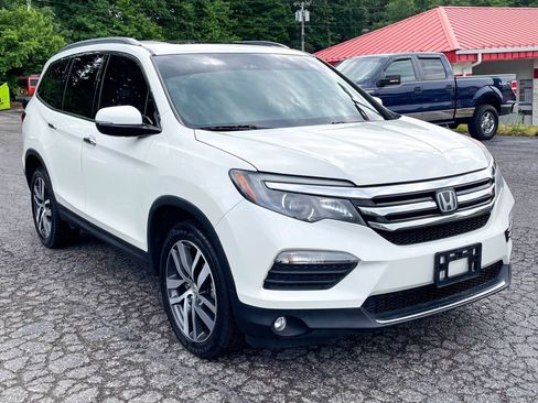 Used 2018 Honda Pilot Elite image 2